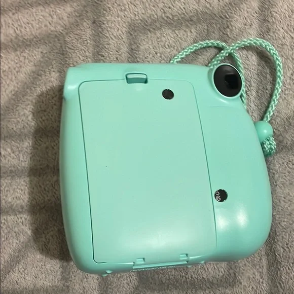 Fujifilm Green Simulated Camera with Retro Design - Picture 2 of 2